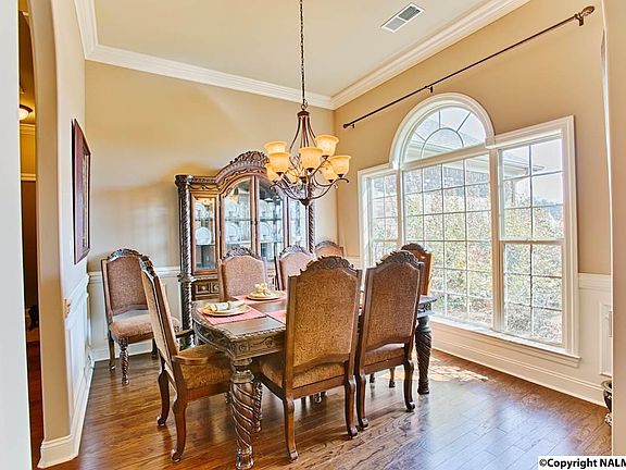 2nd image of 138 Bentridge Dr