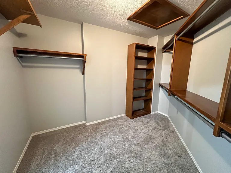 2213 E Myrtlewood Ct — Photo 103