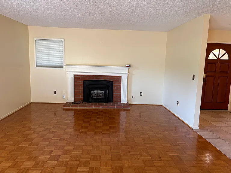 166 Oak Island Dr — Photo 6