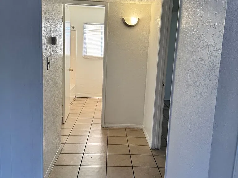 1029 Minnewawa Ave — Photo 16