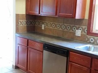 813 Chicago Ave, Lansing, MI 48915