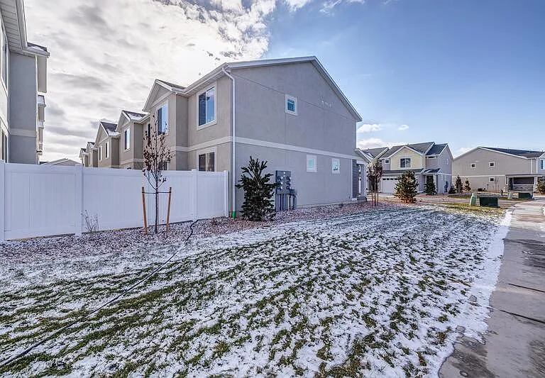 408 N Sea Chaser Ln #BASEMENT — Photo 29
