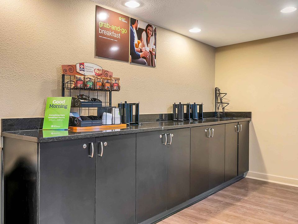 Free Grab-and-Go Breakfast