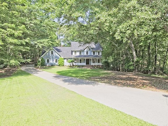 2nd image of 745 Old Oak Trce