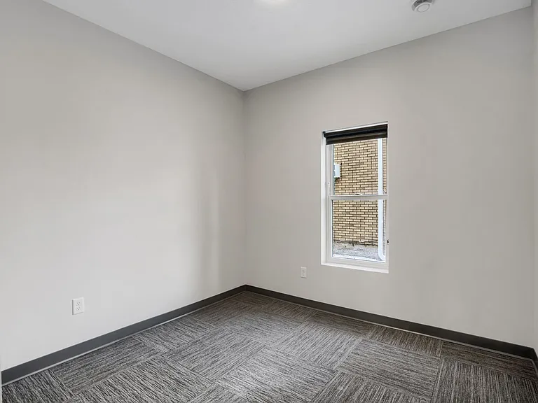 1129 8th St SE #3 — Photo 12