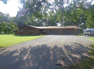 305 N Hankins Rd, Harrisburg, IL 62946