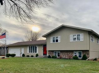 1 38th Avenue Cir S, Moorhead, MN 56560
