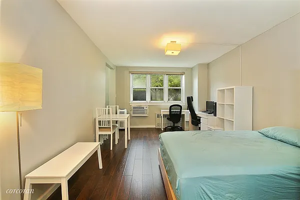 Sold by Corcoran | media 21