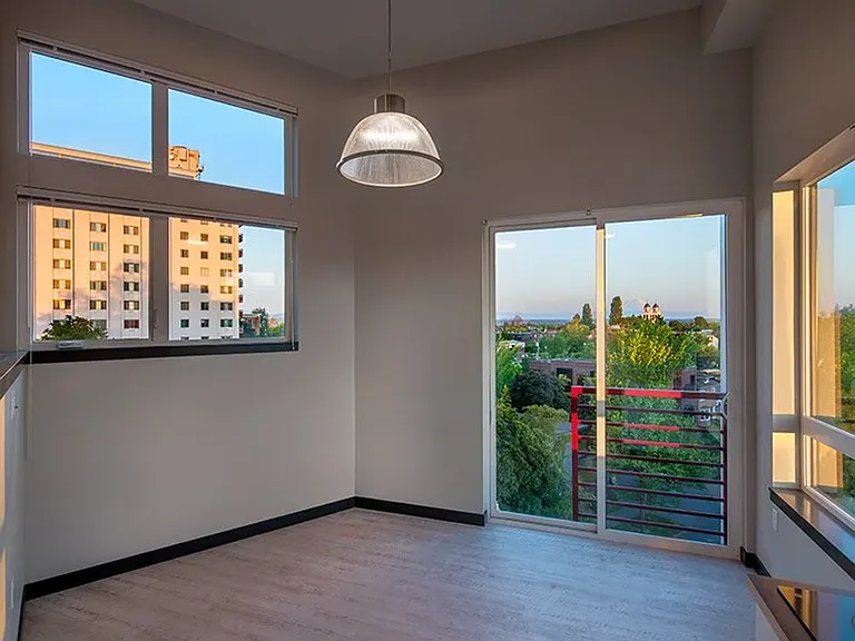 Mad Flats — Photo 11
