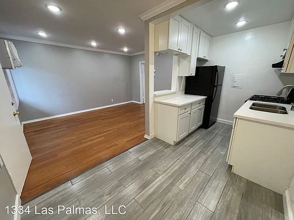5th image of 1334 N Las Palmas Ave #215