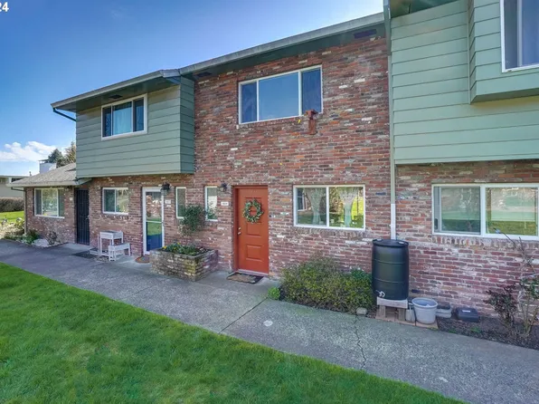 1810 NE Hogan Dr, Gresham, OR 97030