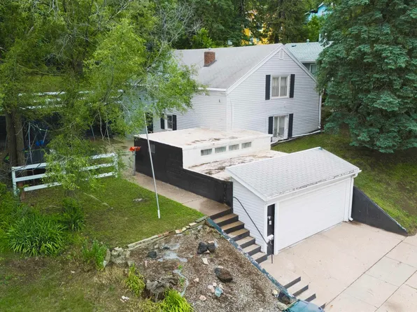 2411 Villa Ave, Sioux City, IA 51103