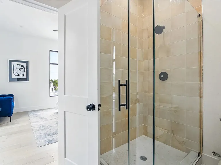 430 E 8th St #430 — Photo 14