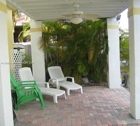 2nd image of 213 Banyan Ln