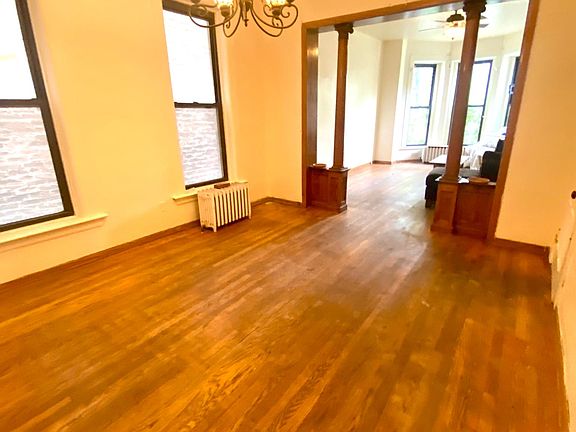 3rd image of 1843 W Evergreen Ave APT 2