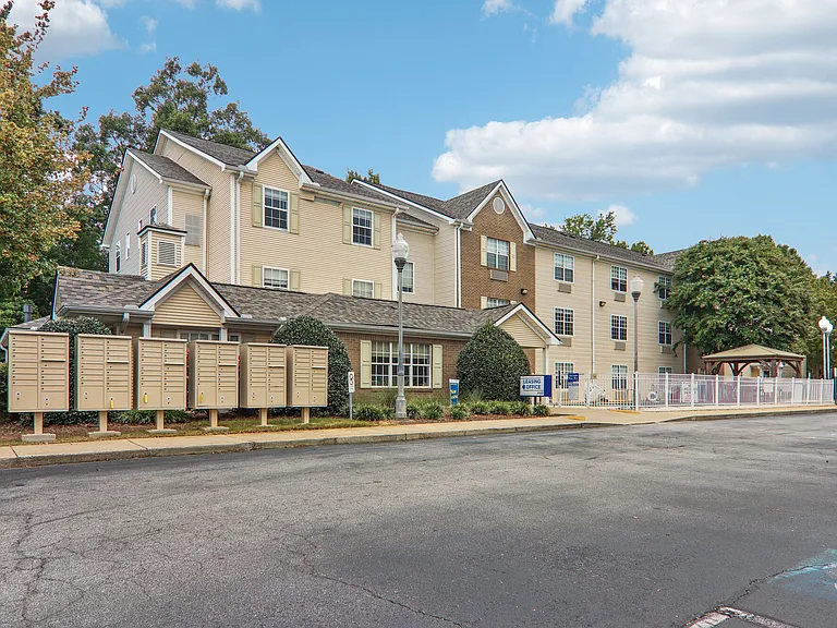 Flats at Haywood — Photo 8