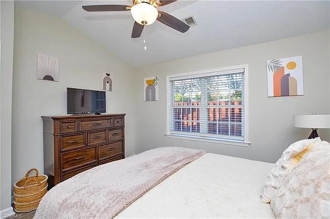 4410 Single Tree Ln — Photo 17