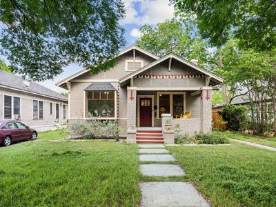 906 N Clinton Ave, Dallas, TX, 75208