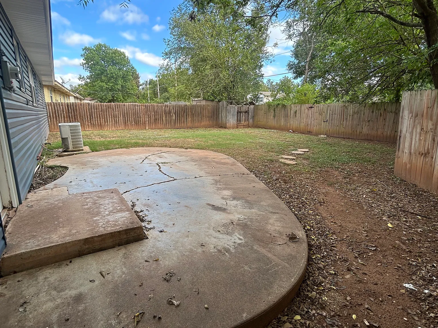 3 bed, 1.5 bath, 1200 sqft, $1,750 — Photo 4