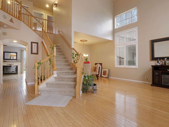 4th image of 3952 Pine Lake Cir