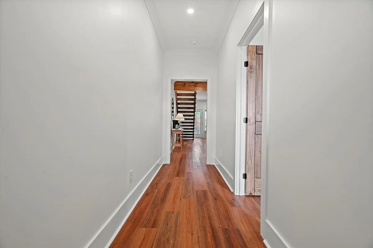 1312 twelve oaks ln - 1 — Photo 3