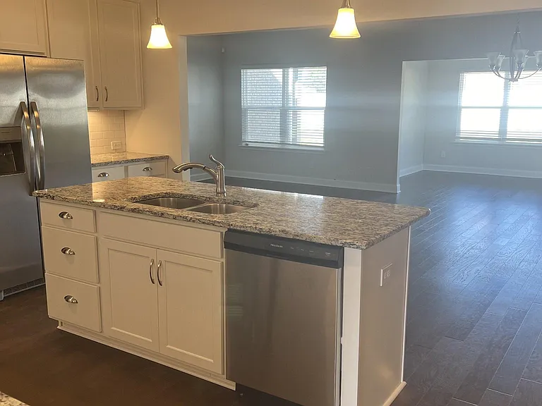 2429 Laurelstone Dr #2429 — Photo 2