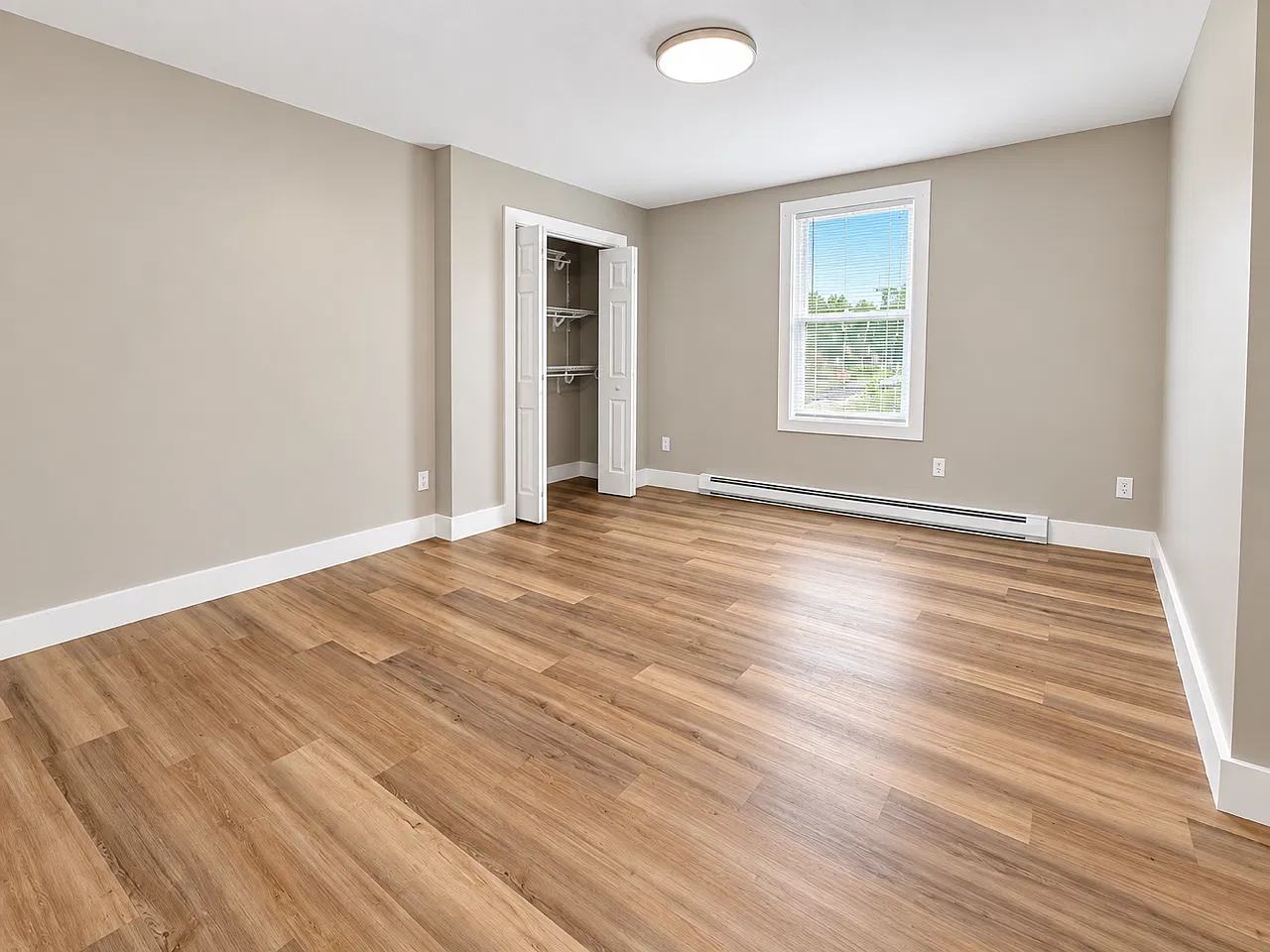 1 bed, 1800 sqft, $1,200 — Photo 3