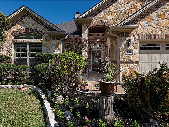 2nd image of 4285 Hollow Stone Dr