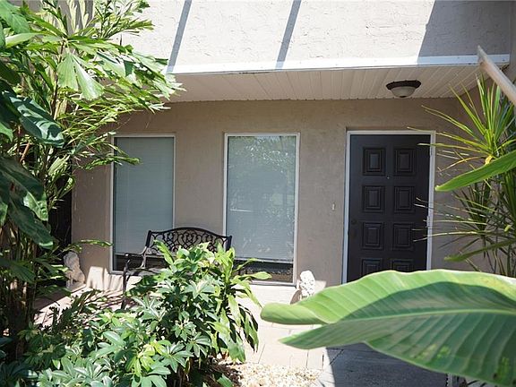 3rd image of 432 Dorchester Dr