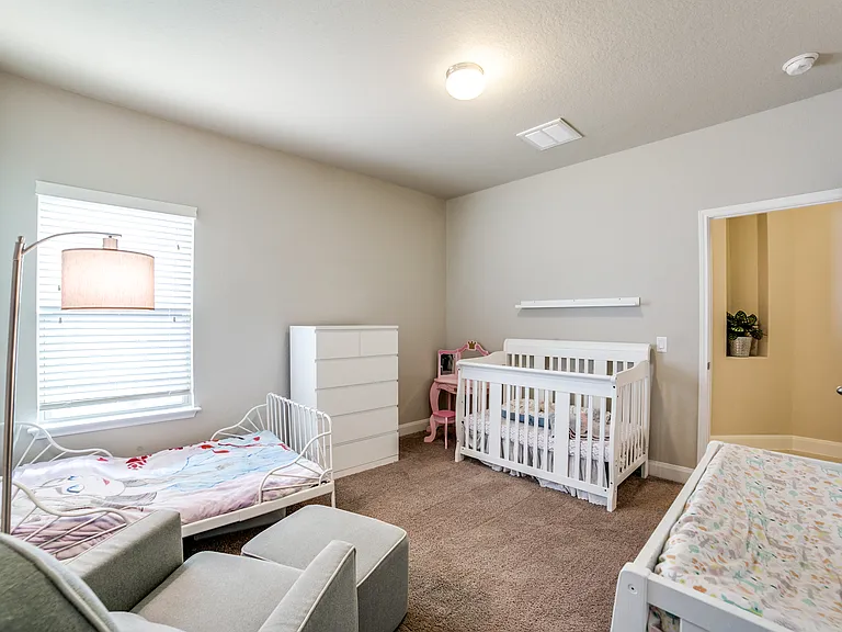 8916 Monument Parke — Photo 19
