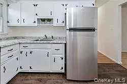 2 bed, 1.0 bath, 900 sqft, $2,900 — Photo 3