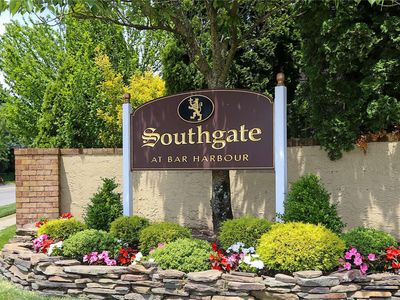 75 Southgate Circle #75, Massapequa Park, NY, 11762