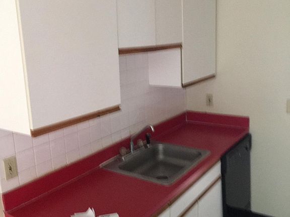 2nd image of 731 Ashland Ave