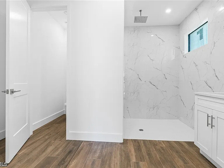 2803 44th St SW — Photo 19