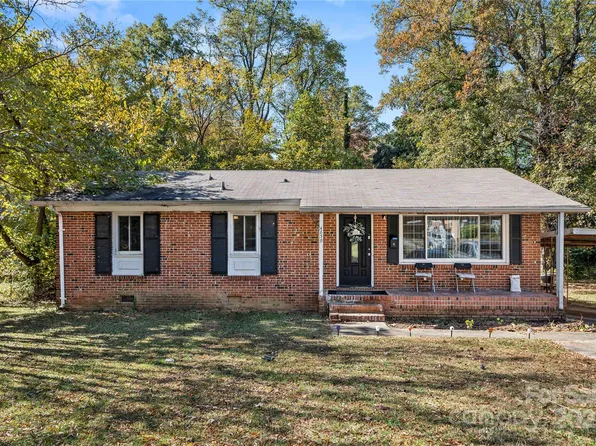 4838 Hidden Valley Rd, Charlotte, NC 28213