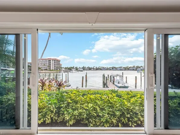 2850 Gulf Shore BLVD N #102, NAPLES, FL 34103