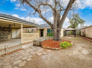 8322 Windy Oaks Dr, Houston, TX 77040