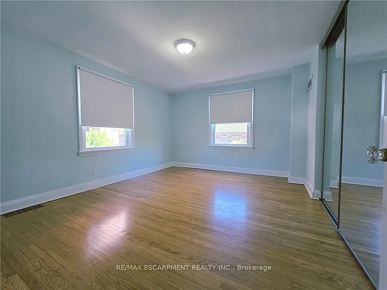 2047 James St — Photo 15