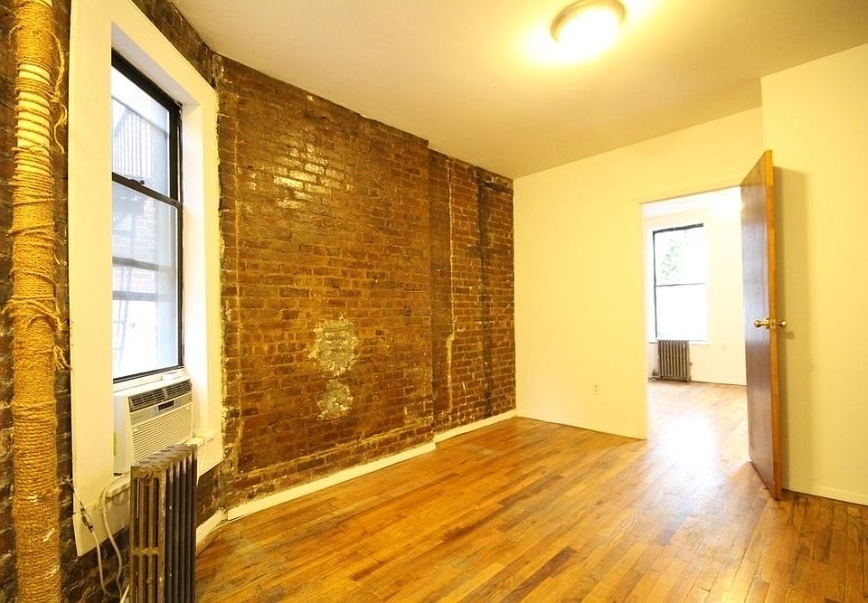2nd image of 229 E 10th St APT 20