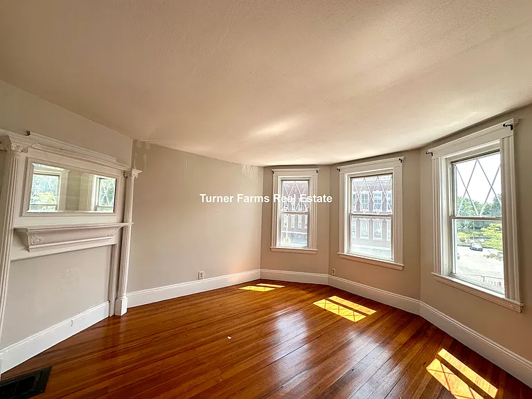 30 Roseclair St #2F — Photo 7