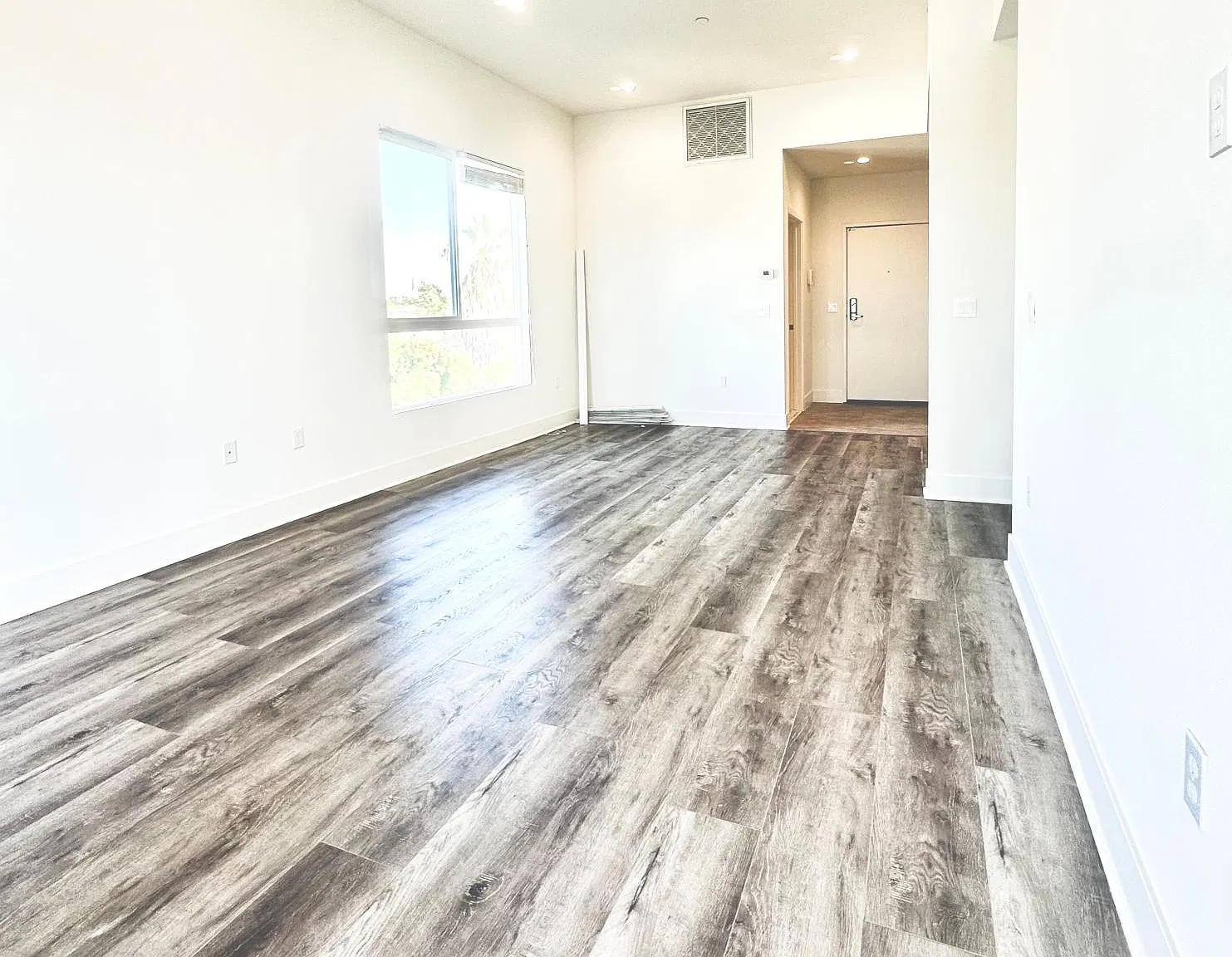 1127 S Spaulding Ave — Photo 4