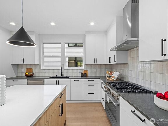 5th image of 976 7th Ave NW (Homesite #6)