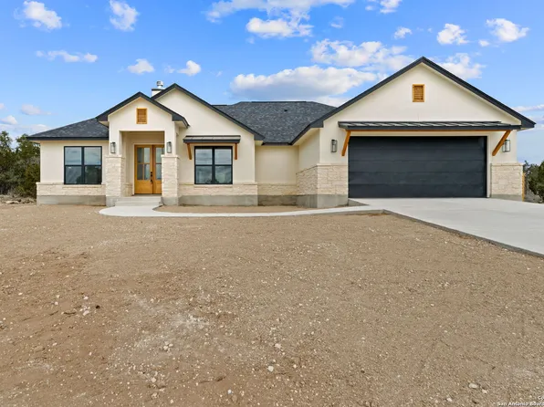 615 S Calvin Barrett, Blanco, TX 78606