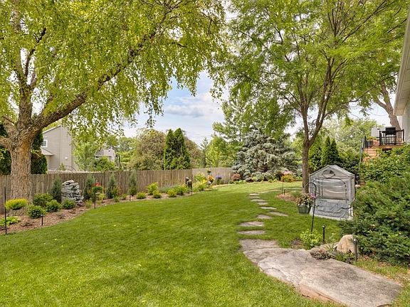 2nd image of 5970 Beechtree Dr