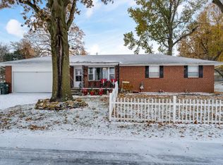 423 Sloan Ave, Mount Vernon, MO 65712