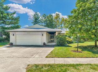 109 W McHenry St, Urbana, IL