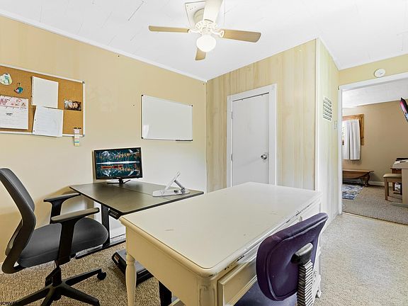 3rd image of 150 Wellen St