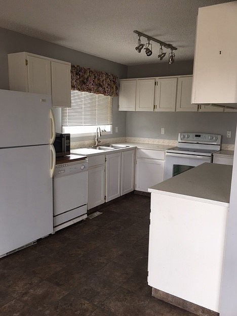 1st image of 7 Westhill Cres #A