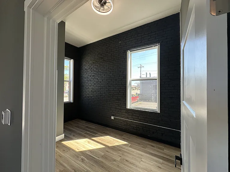 1349 S B St #1 — Photo 7
