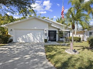 5521 Longleaf Dr, North Fort Myers, FL 33917